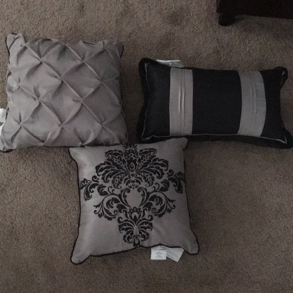 Decorative pillows